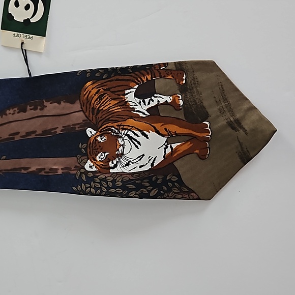 WWF Bengal Tiger Tie - Picture 2 of 8